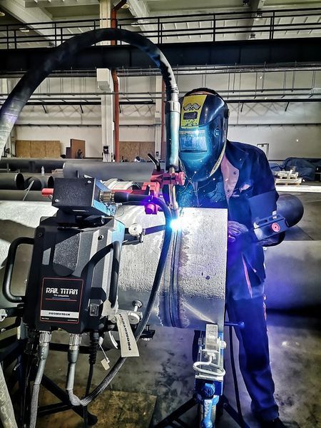 Rail Titan 2 &mdash; модульный рельсовый трактор TIG/MIG-MAG WOZ-0813-10-20-00-0 фото