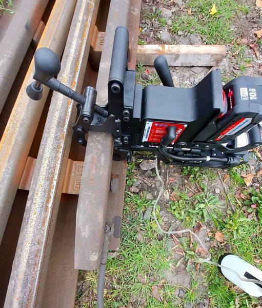 PRO-36R Battery &mdash; акумуляторна рейкова свердлильна машина WRT-0766-10-00-00-0 фото