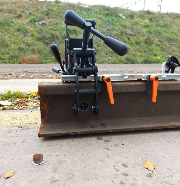 PRO-36R Battery &mdash; акумуляторна рейкова свердлильна машина WRT-0766-10-00-00-0 фото