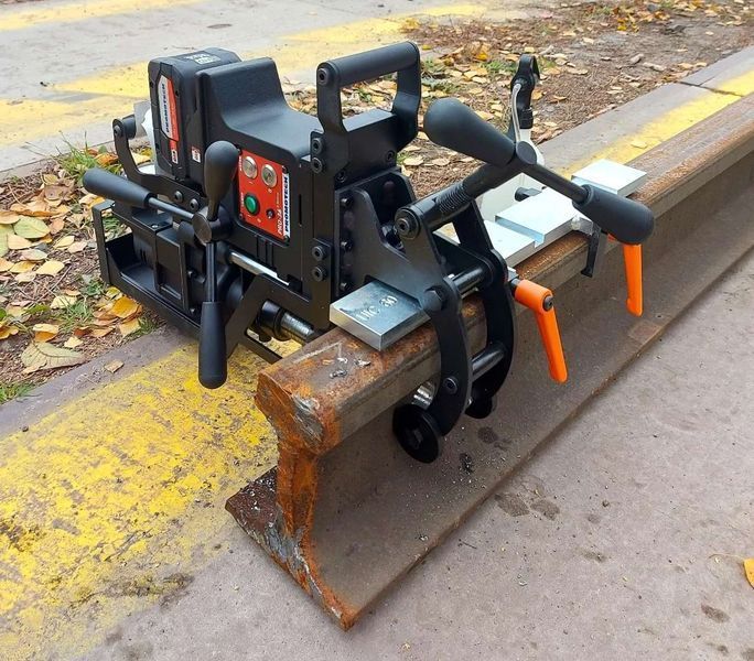 PRO-36R Battery &mdash; акумуляторна рейкова свердлильна машина WRT-0766-10-00-00-0 фото