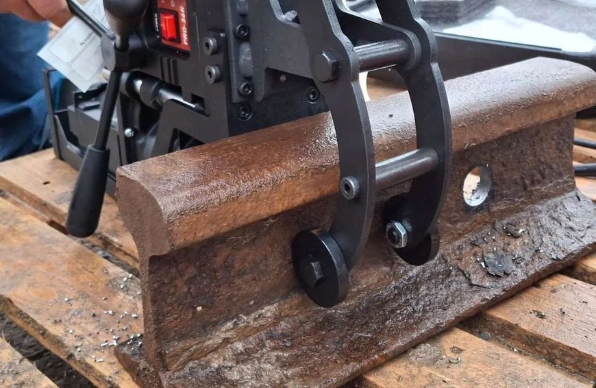 PRO-36R Battery &mdash; акумуляторна рейкова свердлильна машина WRT-0766-10-00-00-0 фото