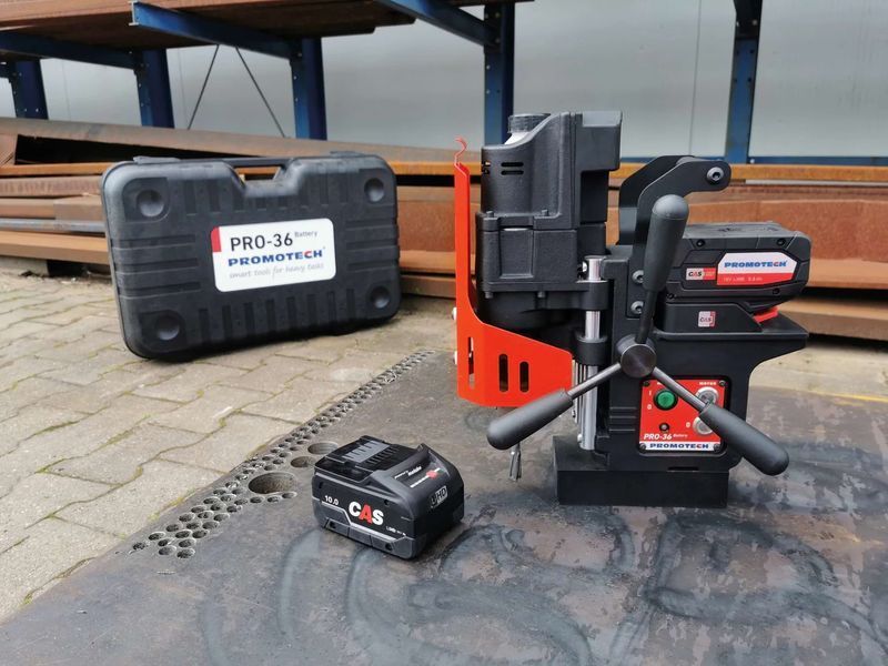 PRO-36 Battery &mdash; аккумуляторный магнитный сверлильный станок WRT-0688-10-00-00-0 фото